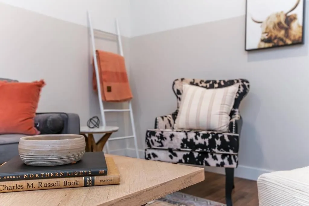 Modern Country Retreat-5 Min To Dtn-U/G Parking Apartment Edmonton