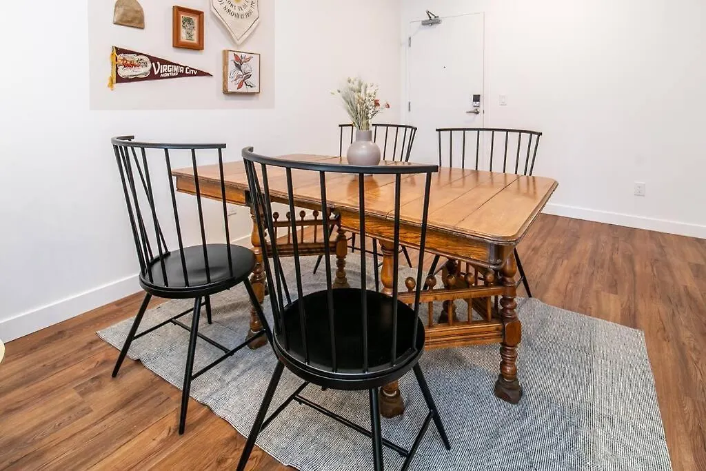 Modern Country Retreat-5 Min To Dtn-U/G Parking Apartment Edmonton