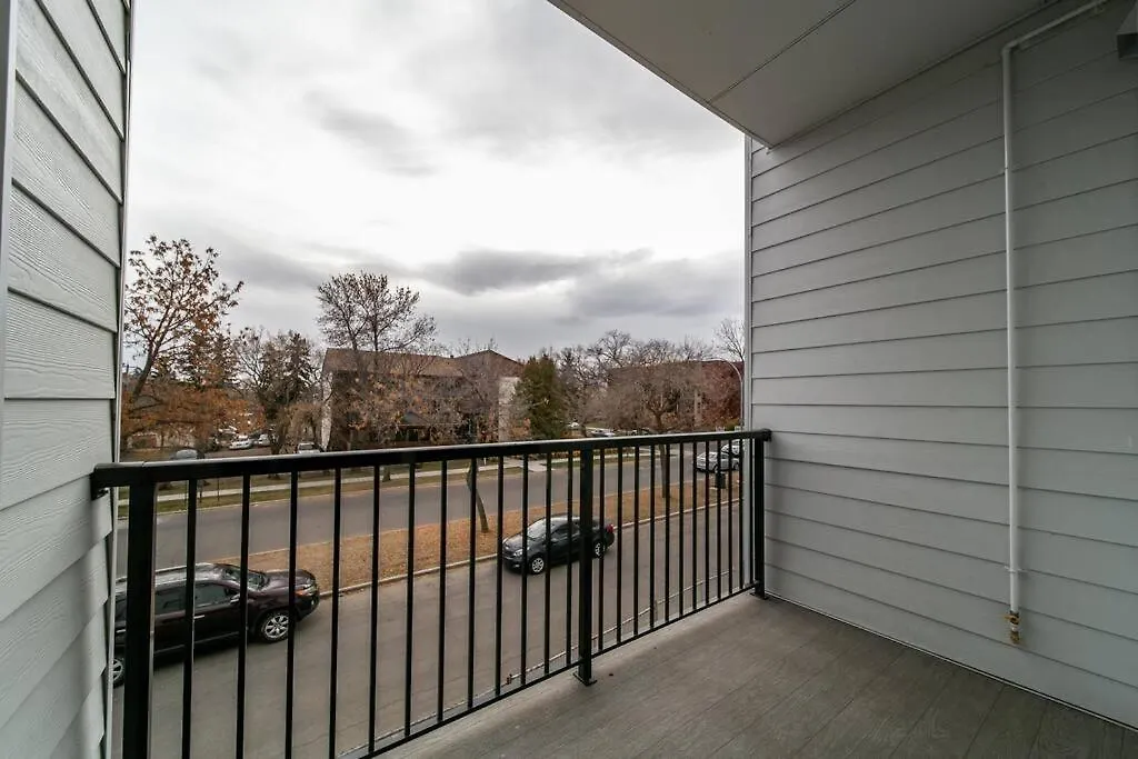Modern Country Retreat-5 Min To Dtn-U/G Parking Apartment Edmonton